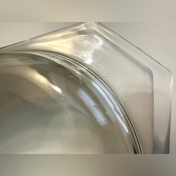 Vtg PYREX #045 Beige Bramble Casserole Dish W/Lid Gold Scroll 2.5 Quart Ovenware - Picture 7 of 15